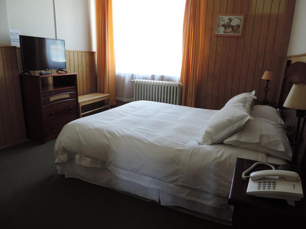 Hostal Oro Fueguino Пунта-Аренас Экстерьер фото