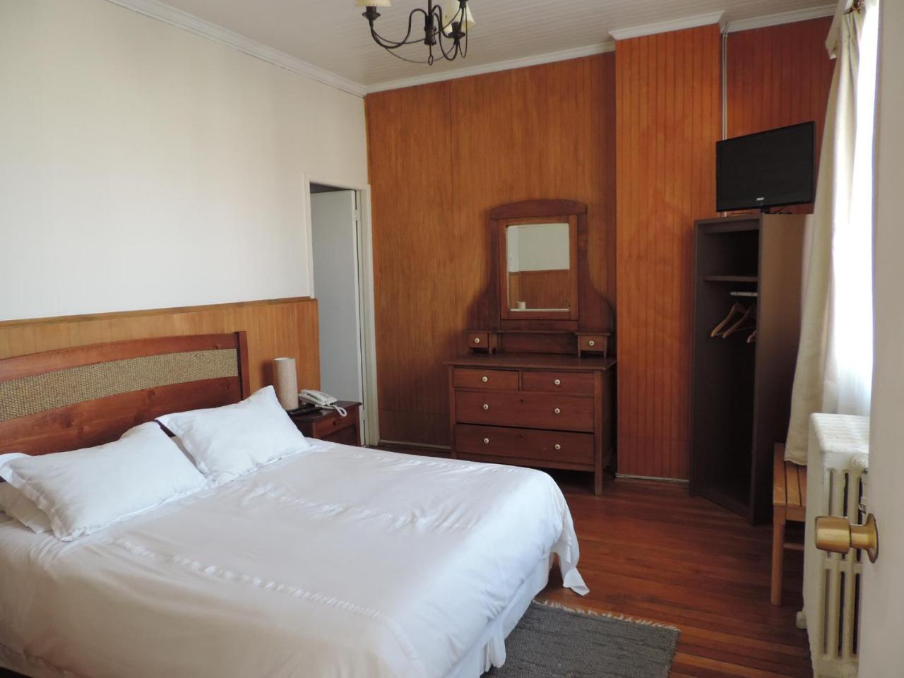 Hostal Oro Fueguino Пунта-Аренас Экстерьер фото